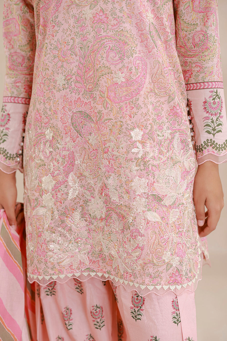 Zellbury Summer Embroidered Lawn Unstitched 3Pc Suit WUS26E30431