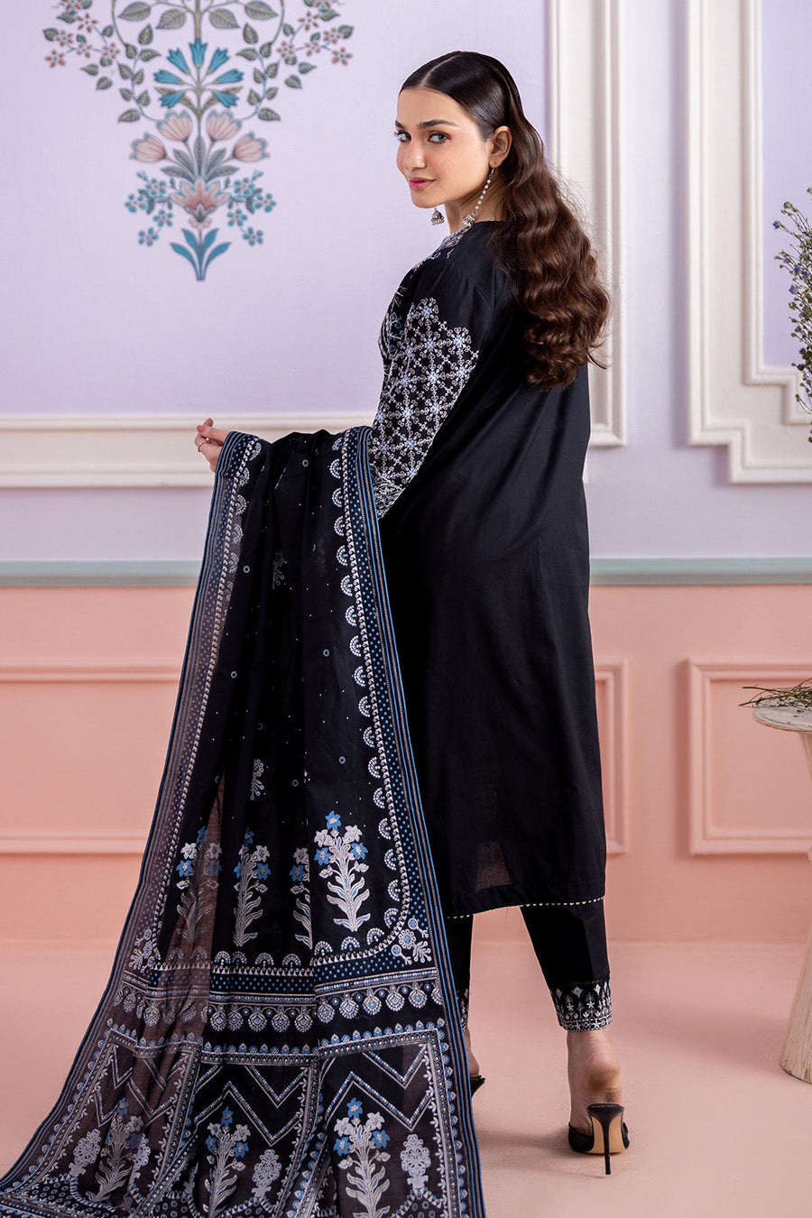 Zellbury Summer Embroidered Lawn Unstitched 3Pc Suit WUS26E30449