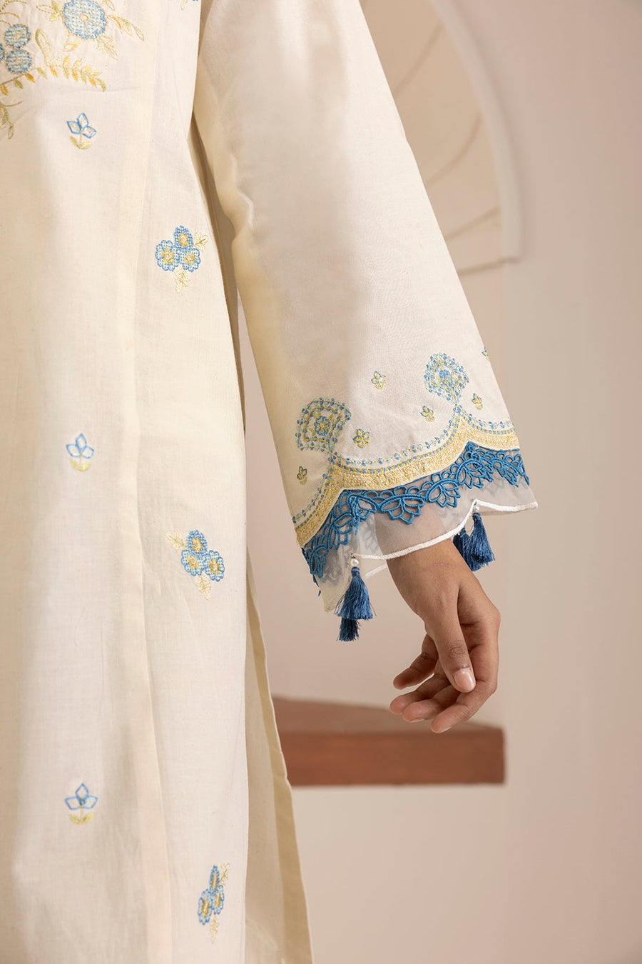 Zellbury Summer Embroidered Lawn Unstitched 3Pc Suit WUS26E30505