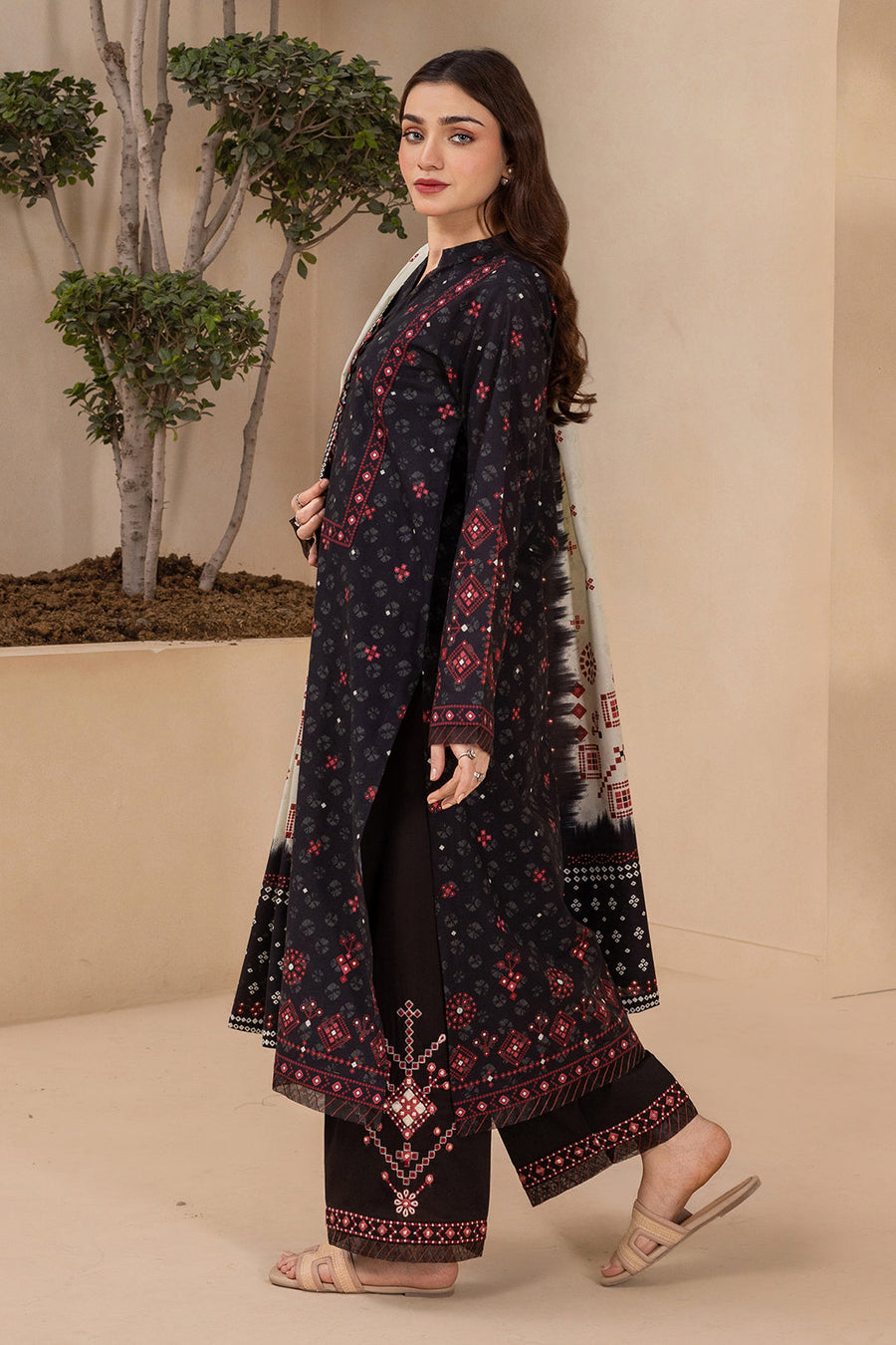 Zellbury Summer Embroidered Lawn Unstitched 3Pc Suit WUS26E30572