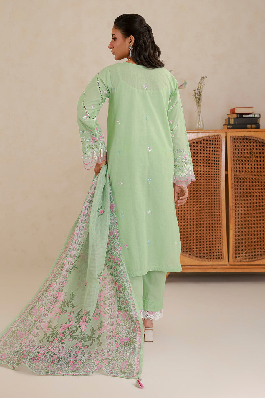 Zellbury Summer Embroidered Lawn Unstitched 3Pc Suit WUS26E30585