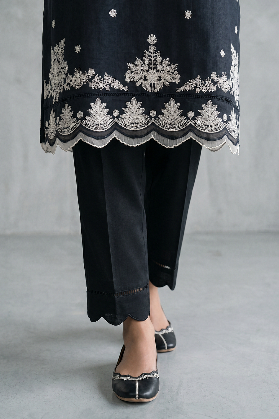 Zellbury Monochrome Embroidered Lawn Unstitched 3Pc Suit WUS26E31105