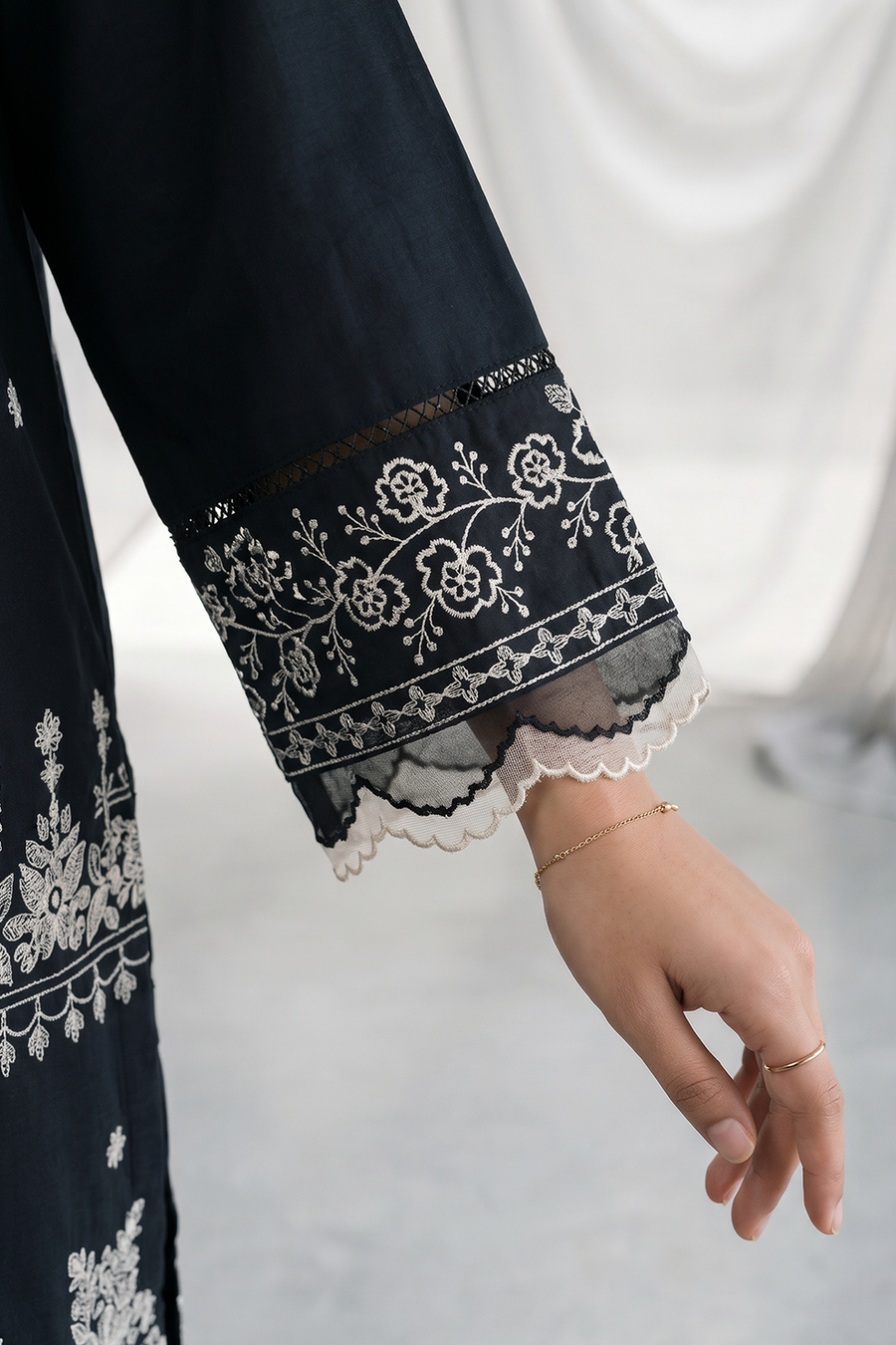 Zellbury Monochrome Embroidered Lawn Unstitched 3Pc Suit WUS26E31105