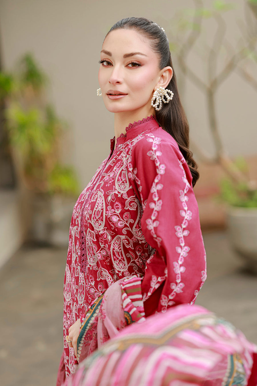 Zellbury Chikankari Embroidered Cotton Unstitched 3Pc Suit WUS26E34078