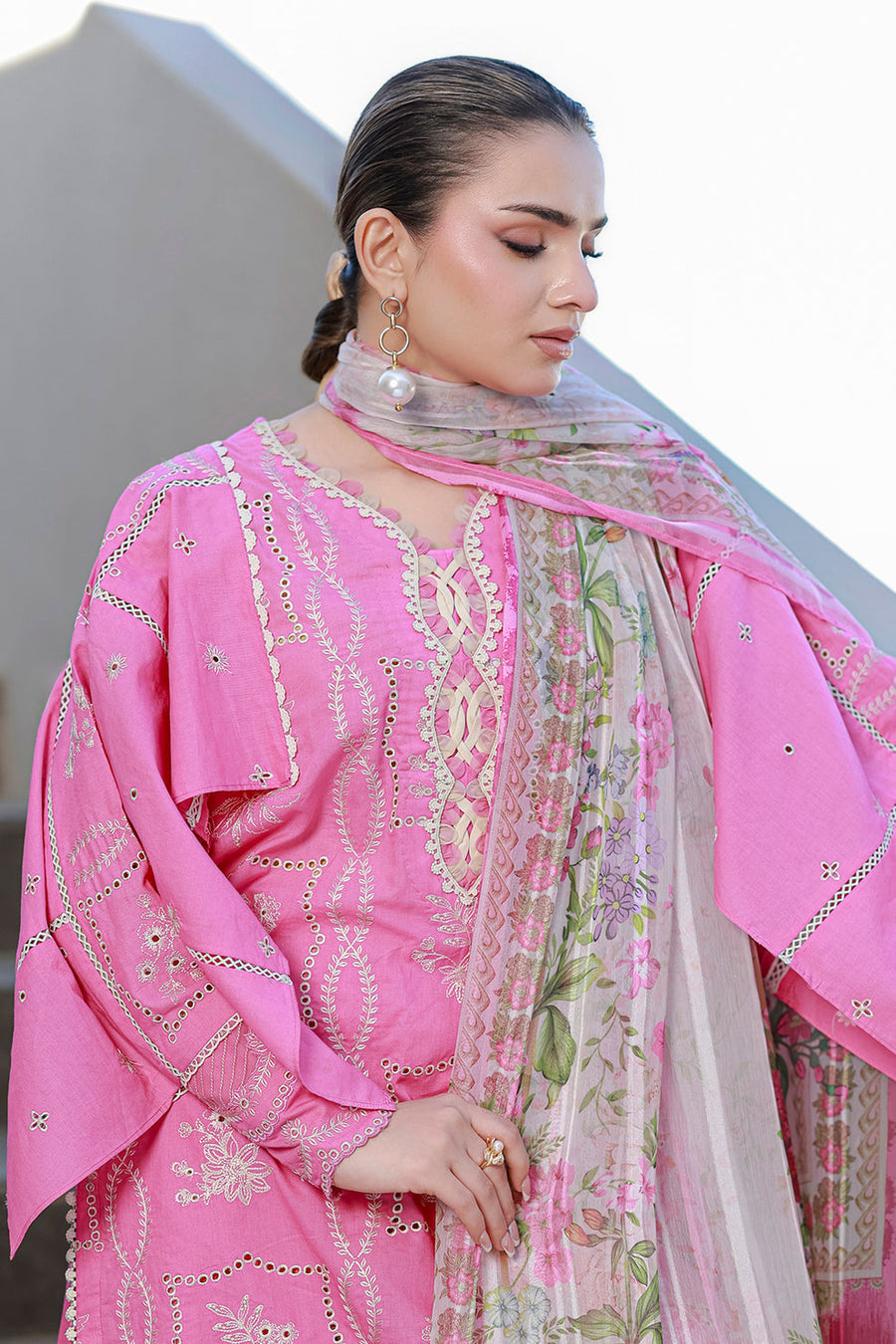 Zellbury Chikankari Embroidered Cotton Unstitched 3Pc Suit WUS26E34089