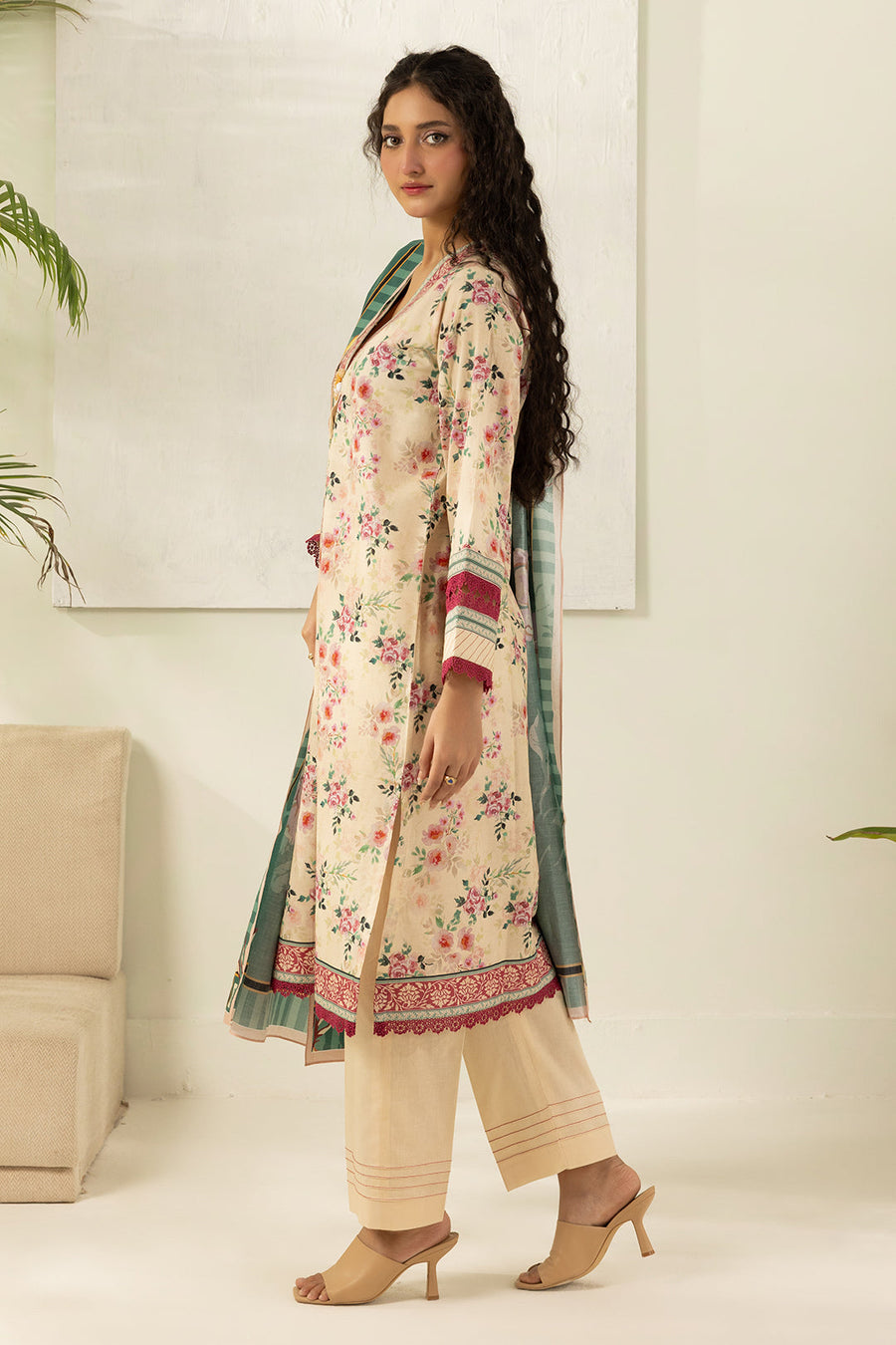 Zellbury Summer Printed Lawn Unstitched 3Pc Suit WUS26X30536