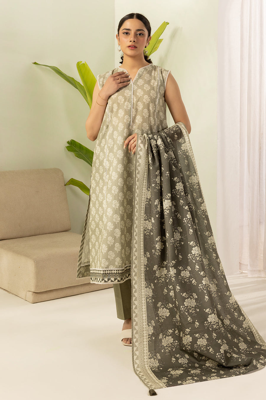 Zellbury Summer Printed Lawn Unstitched 3Pc Suit WUS26X30549