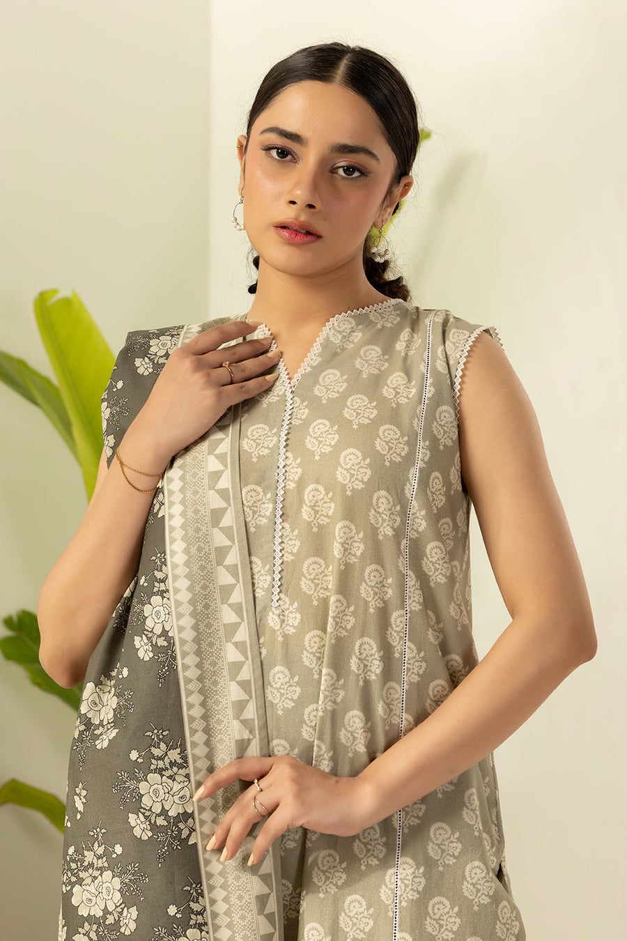 Zellbury Summer Printed Lawn Unstitched 3Pc Suit WUS26X30549