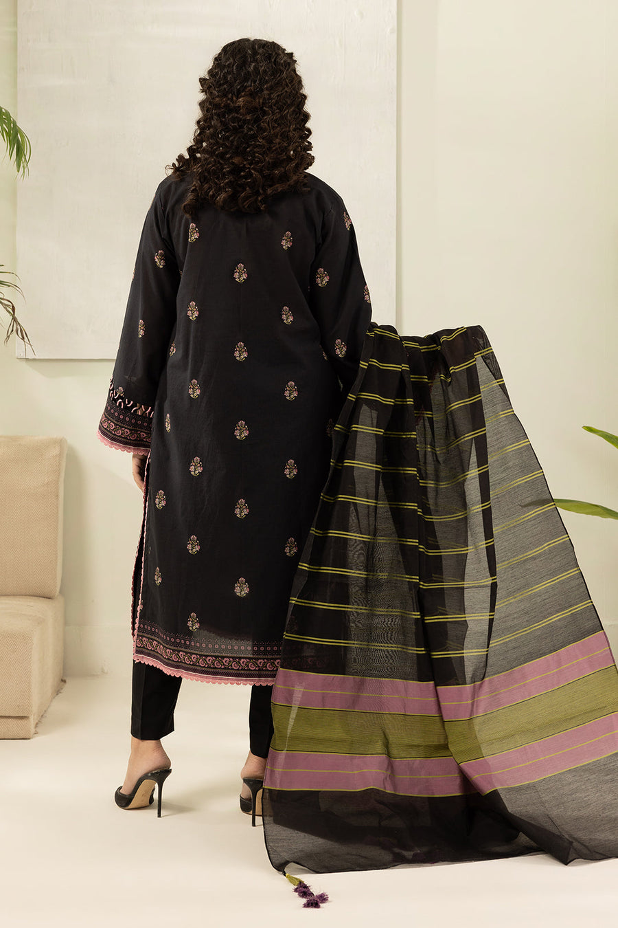 Zellbury Summer Printed Lawn Unstitched 3Pc Suit WUS26X30566
