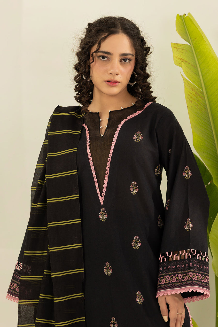 Zellbury Summer Printed Lawn Unstitched 3Pc Suit WUS26X30566