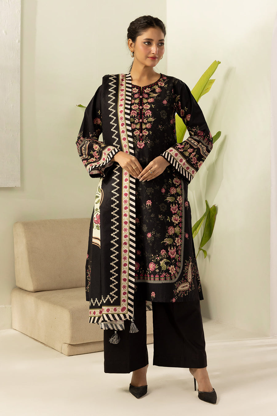 Zellbury Summer Printed Lawn Unstitched 3Pc Suit WUS26X30621