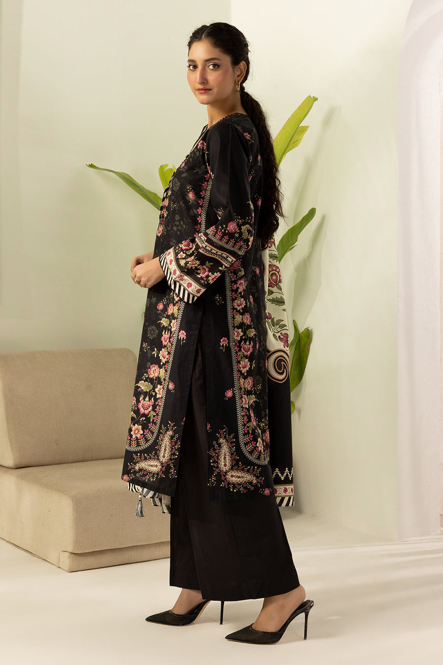 Zellbury Summer Printed Lawn Unstitched 3Pc Suit WUS26X30621