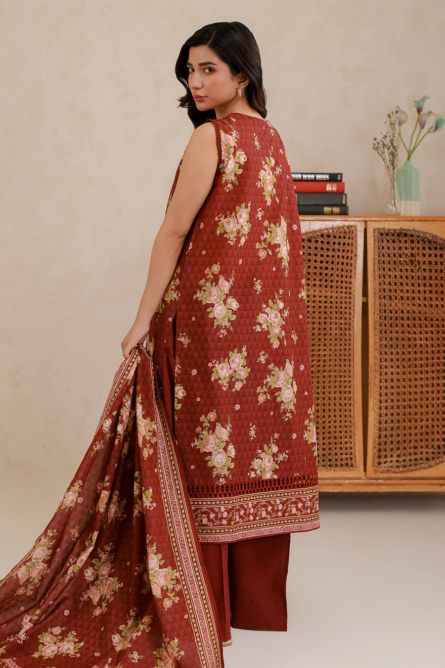 Zellbury Summer Printed Lawn Unstitched 3Pc Suit WUS26X30819