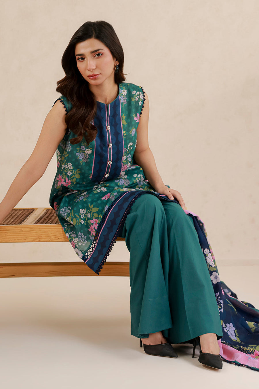 Zellbury Summer Printed Lawn Unstitched 3Pc Suit WUS26X30897