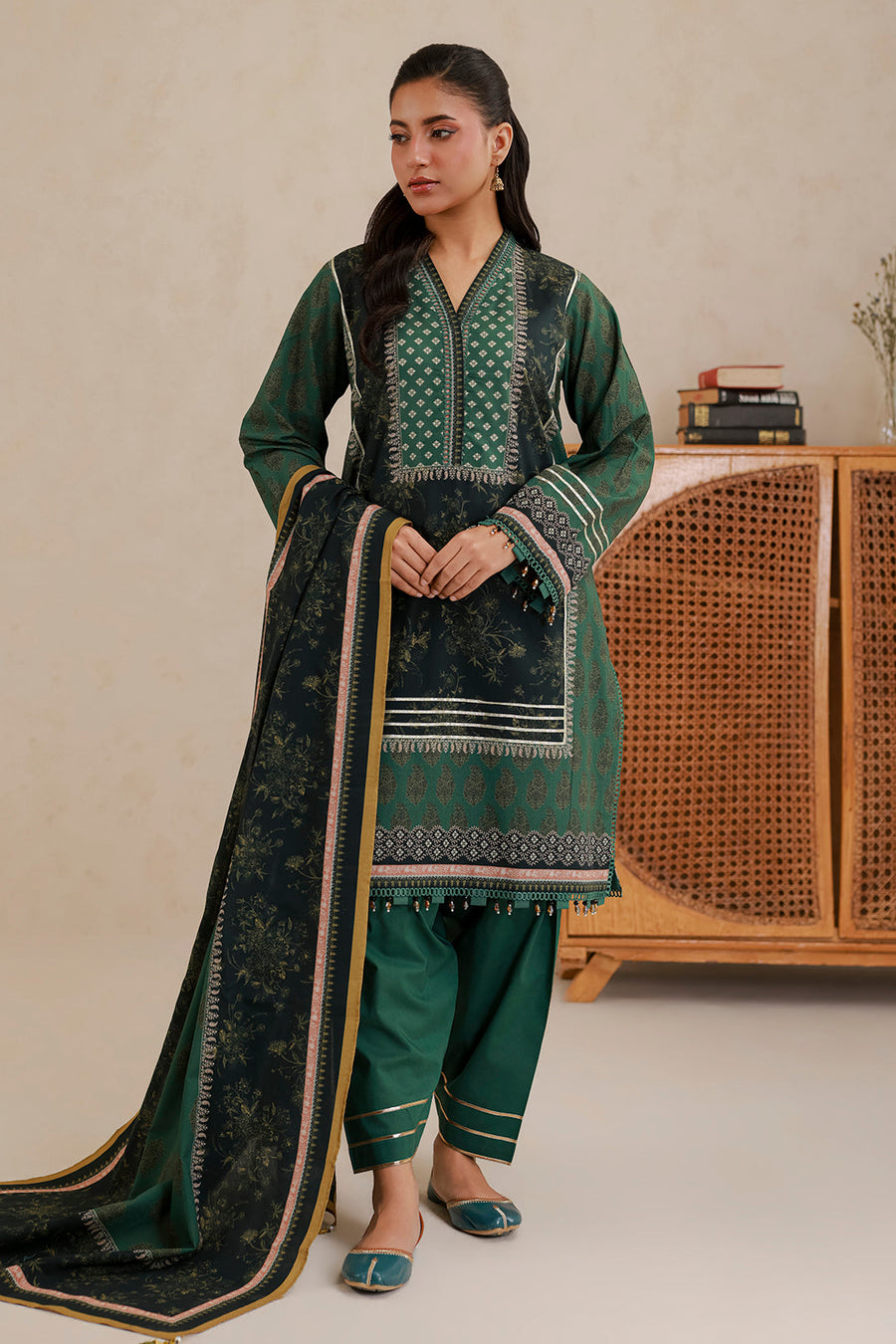 Zellbury Summer Printed Lawn Unstitched 3Pc Suit WUS26X31019