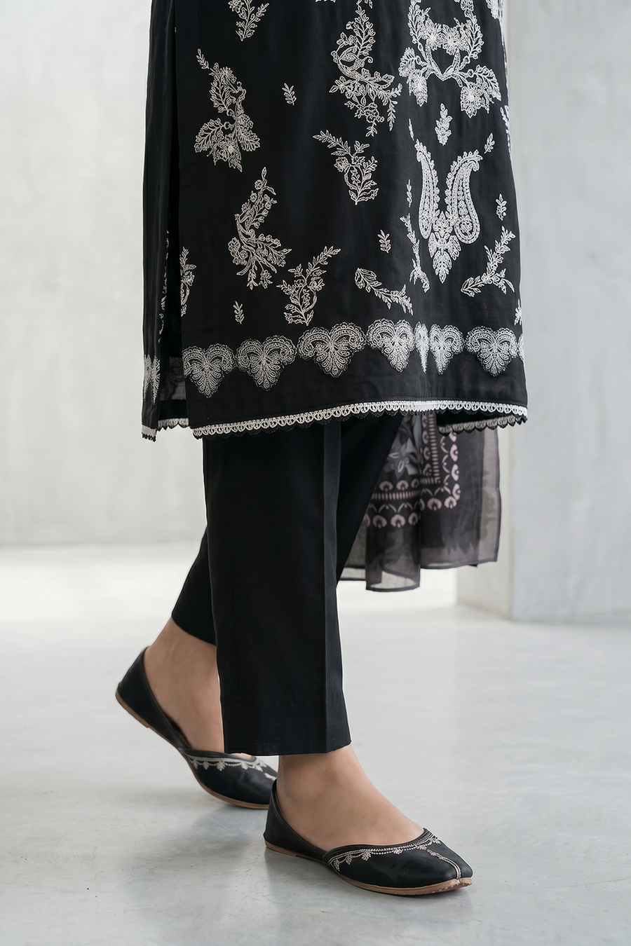 Zellbury Monochrome Printed Lawn Unstitched 3Pc Suit WUS26X31028