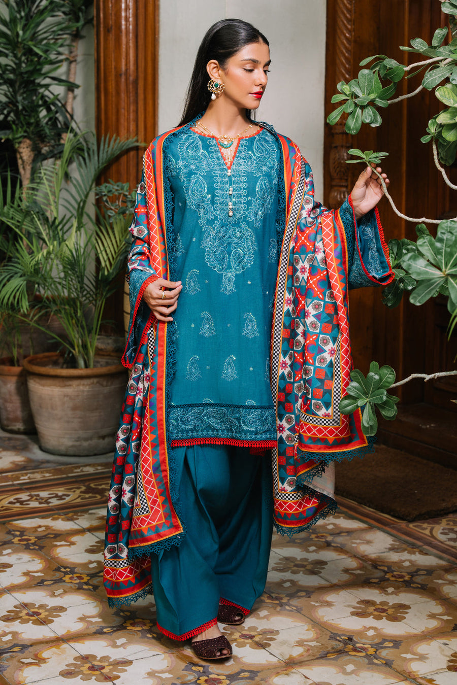 Zellbury Winter Vol-04 Embroidered Cotail Unstitched 3Pc Suit WUW24E30326