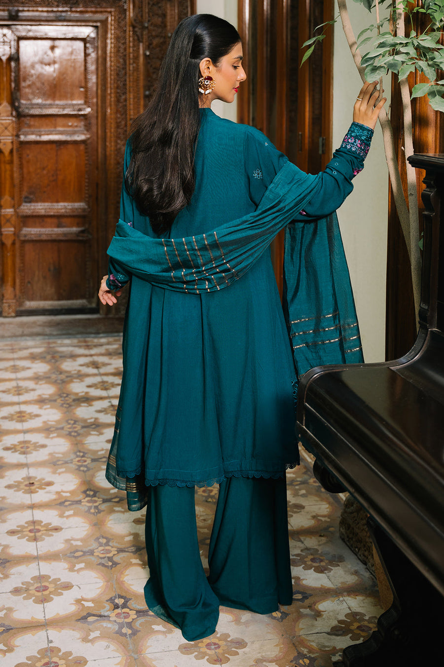 Zellbury Winter Vol-04 Embroidered Viscose Unstitched 3Pc Suit WUW24E30329