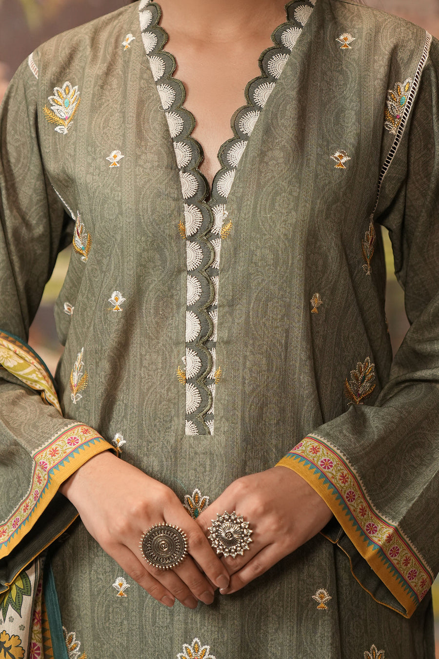 Zellbury Winter Unstitched Embroidered Khaddar 3Pc Suit WUW24E30404