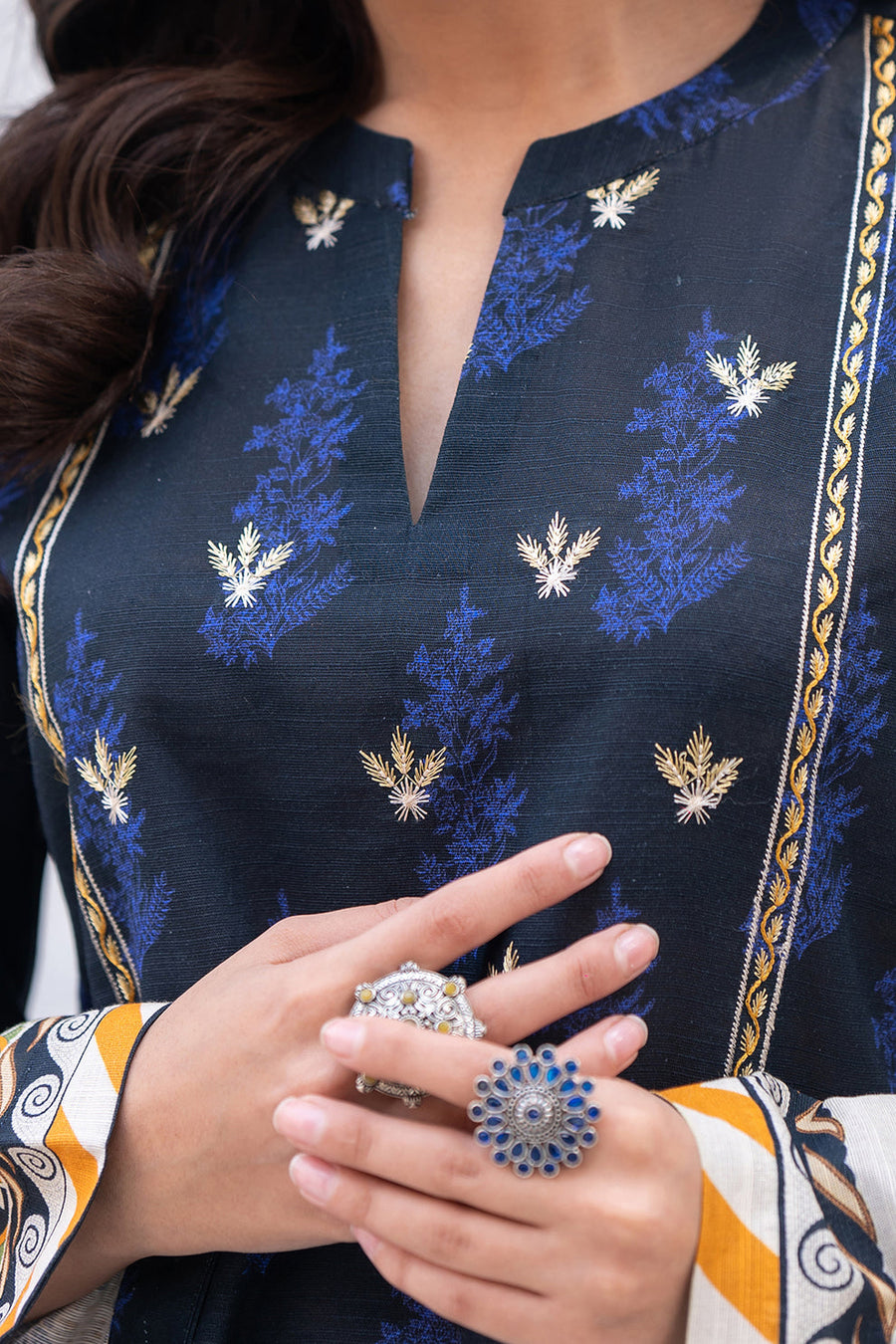 Zellbury Winter Vol-04 Embroidered Khaddar Unstitched 3Pc Suit WUW24E30475