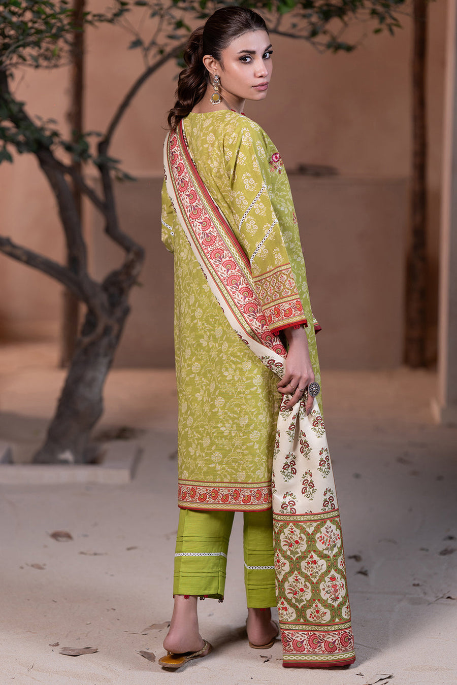 Zellbury Winter Vol-04 Embroidered Khaddar Unstitched 3Pc Suit WUW24E30535