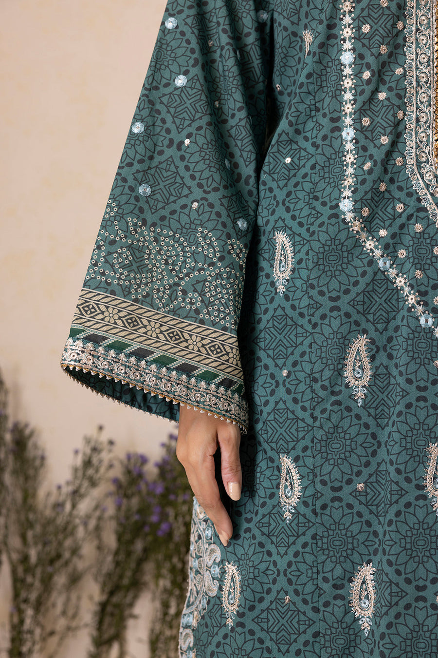 Zellbury Winter Vol-04 Embroidered Khaddar Unstitched 3Pc Suit WUW25E30167