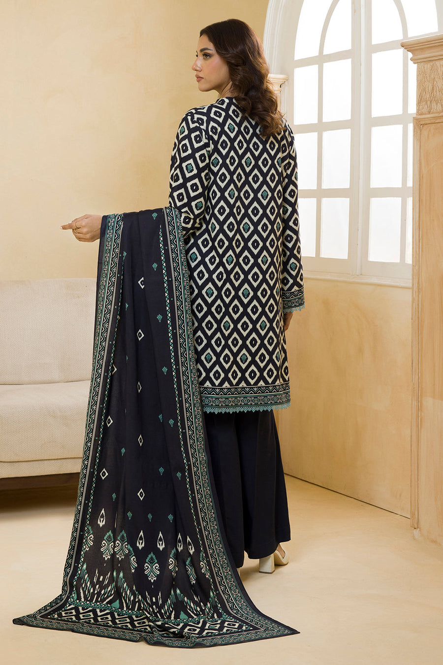 Zellbury Winter Vol-03 Unstitched Printed Linen 3Pc Suit WUW25X30104