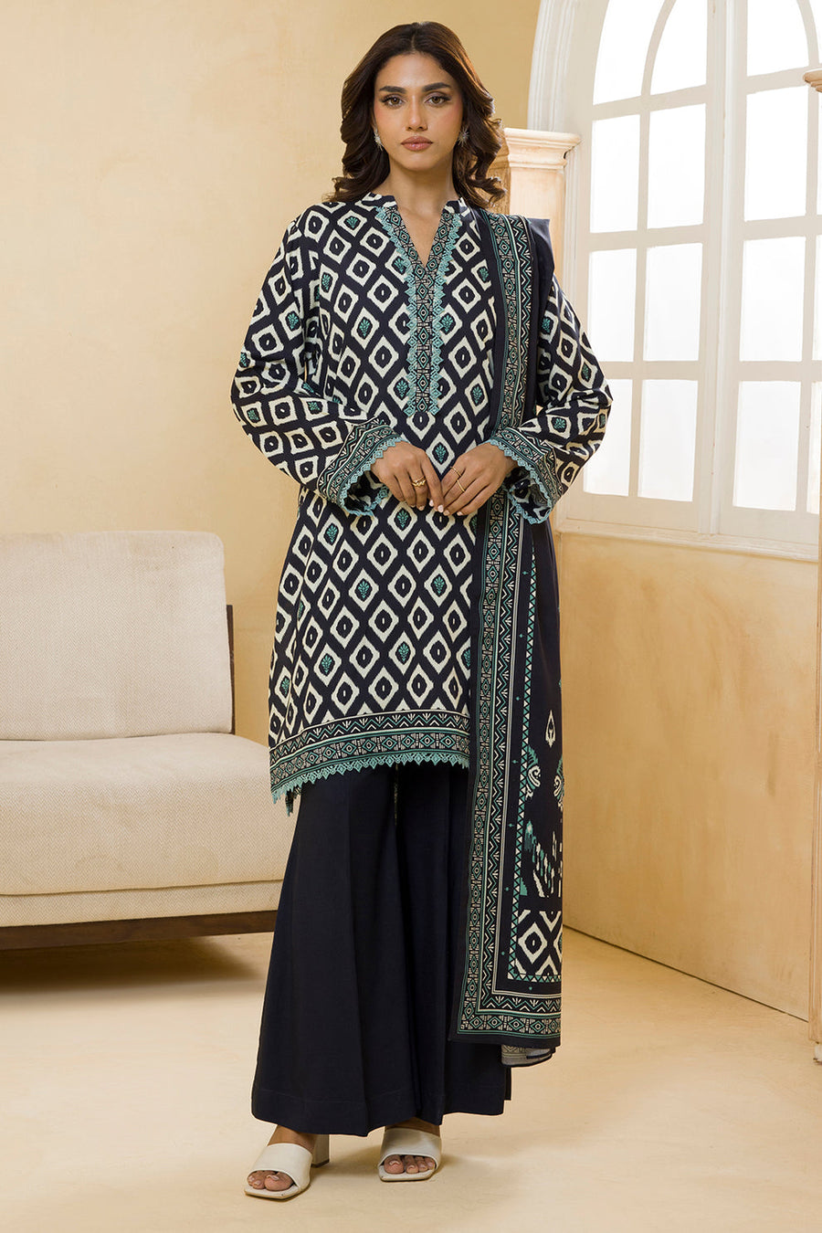 Zellbury Winter Vol-03 Unstitched Printed Linen 3Pc Suit WUW25X30104