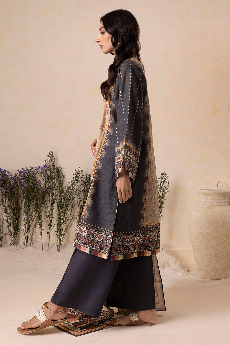 Zellbury Winter Vol-05 Unstitched Printed Karandi 3Pc Suit WUW25X30146