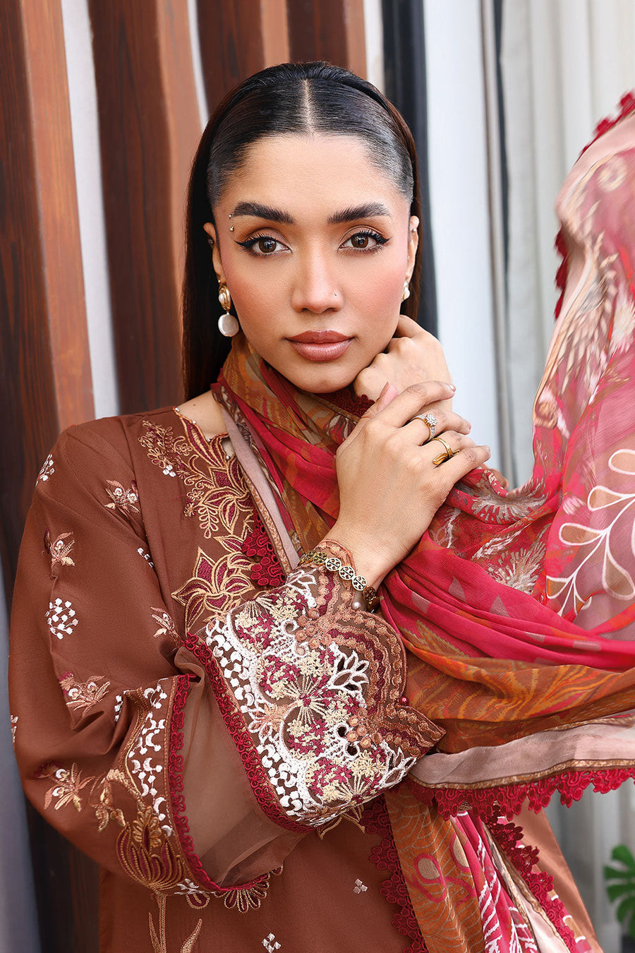 Ramsha Andaaz Vol-14 Embroidered Luxury Lawn Unstitched 3Pc Suit Z-1401