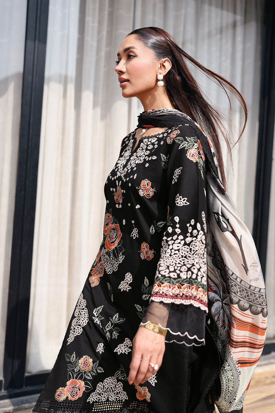 Ramsha Andaaz Vol-14 Embroidered Luxury Lawn Unstitched 3Pc Suit Z-1403