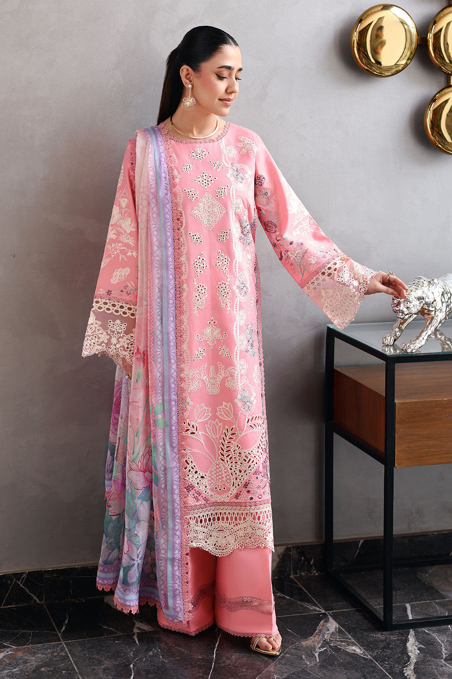 Ramsha Andaaz Vol-14 Embroidered Luxury Lawn Unstitched 3Pc Suit Z-1404