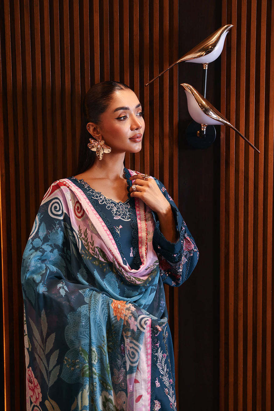 Ramsha Andaaz Vol-14 Embroidered Luxury Lawn Unstitched 3Pc Suit Z-1405