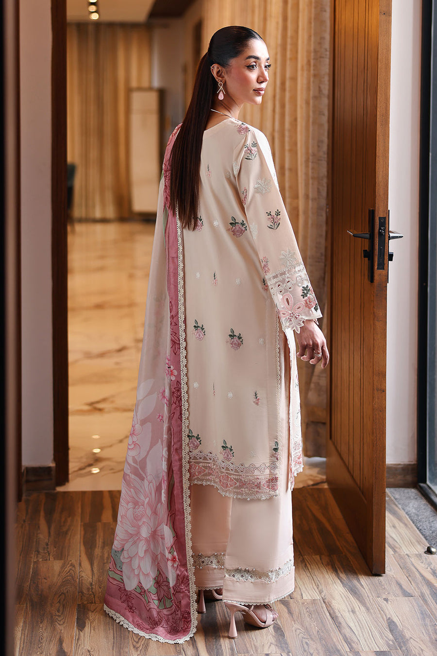 Ramsha Andaaz Vol-14 Embroidered Luxury Lawn Unstitched 3Pc Suit Z-1409