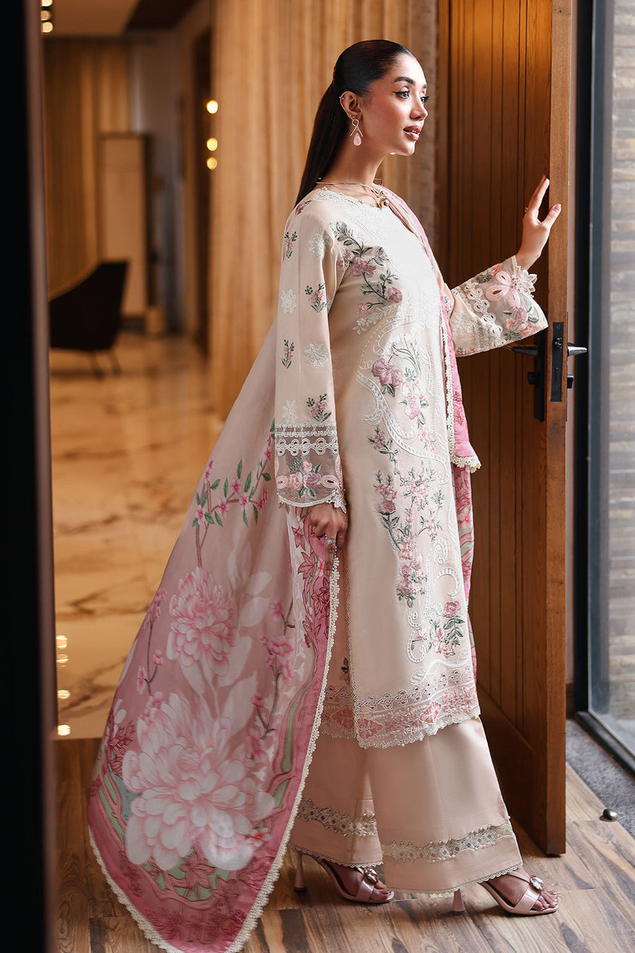 Ramsha Andaaz Vol-14 Embroidered Luxury Lawn Unstitched 3Pc Suit Z-1409