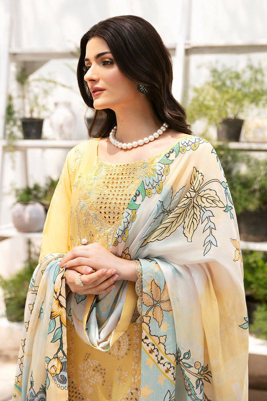 Ramsha Andaaz Vol-09 Embroidered Luxury Lawn Unstitched 3Pc Suit Z-910