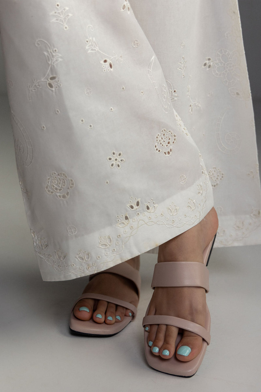 Coco by Zara Shahjahan Embroidered Lawn Unstitched 3Pc Suit D-10B SUNE