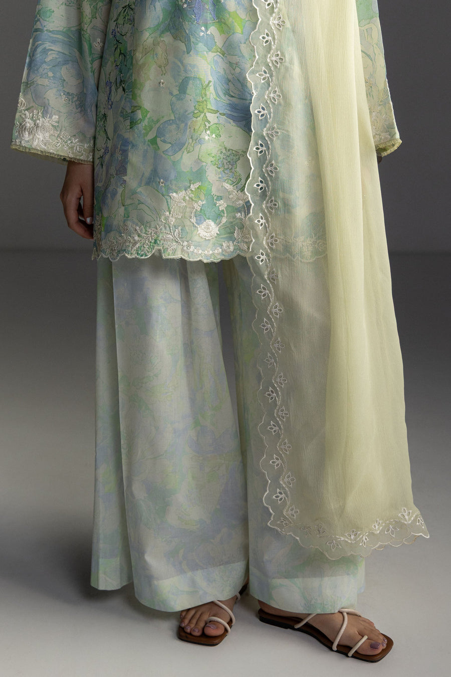 Coco by Zara Shahjahan Embroidered Lawn Unstitched 3Pc Suit D-06A AIRA