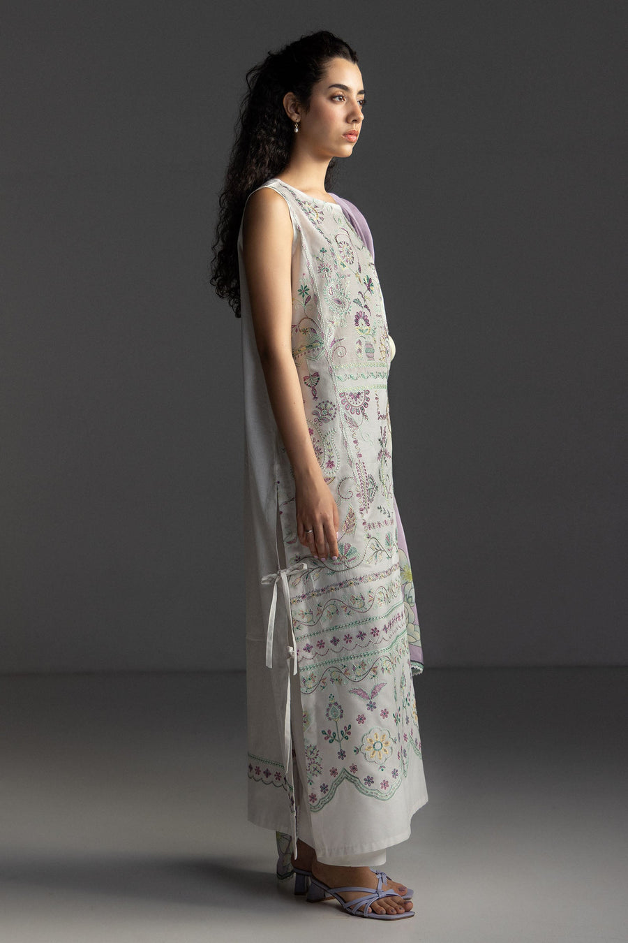 Coco by Zara Shahjahan Embroidered Lawn Unstitched 3Pc Suit D-07A VEYA