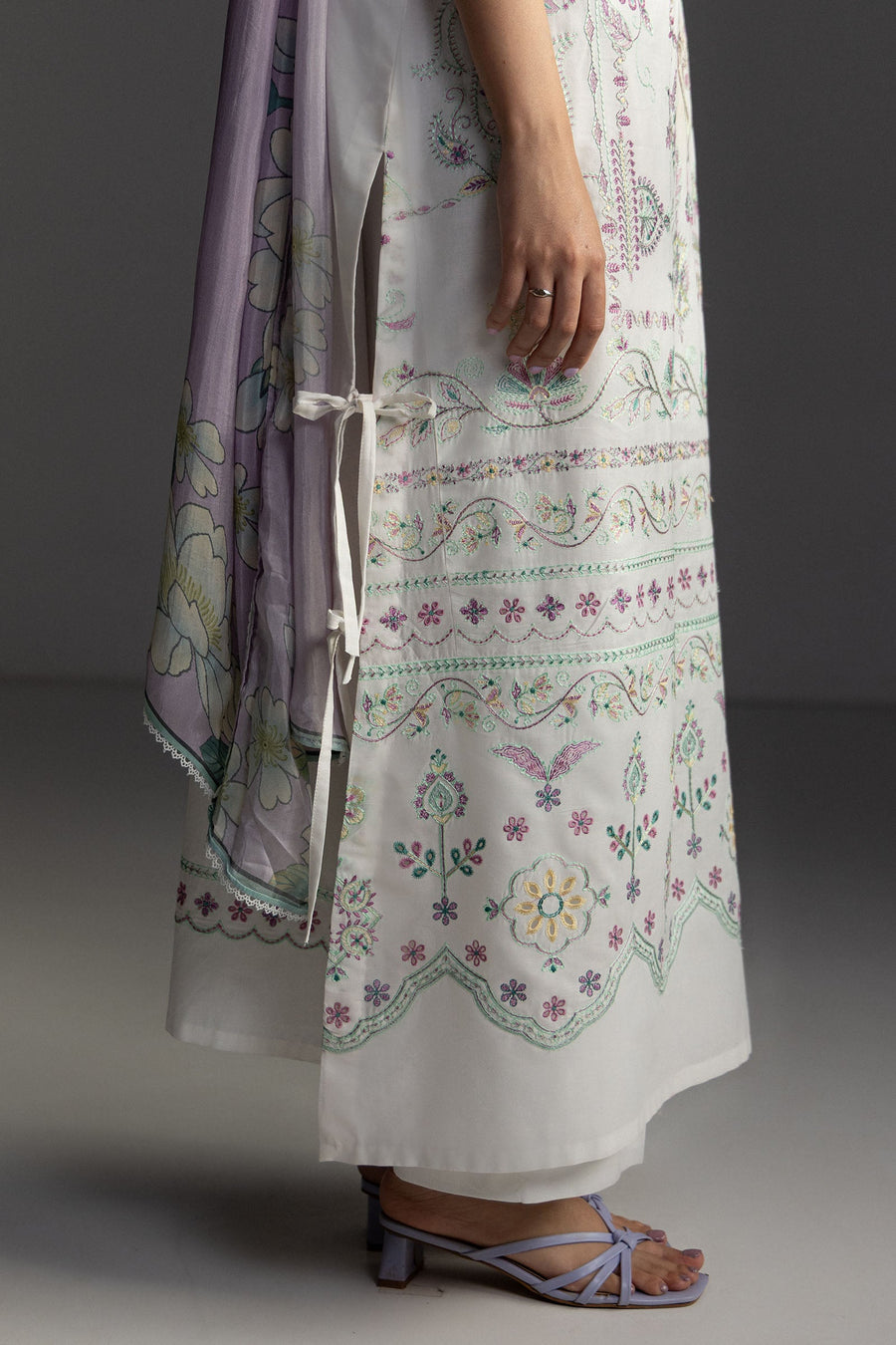 Coco by Zara Shahjahan Embroidered Lawn Unstitched 3Pc Suit D-07A VEYA