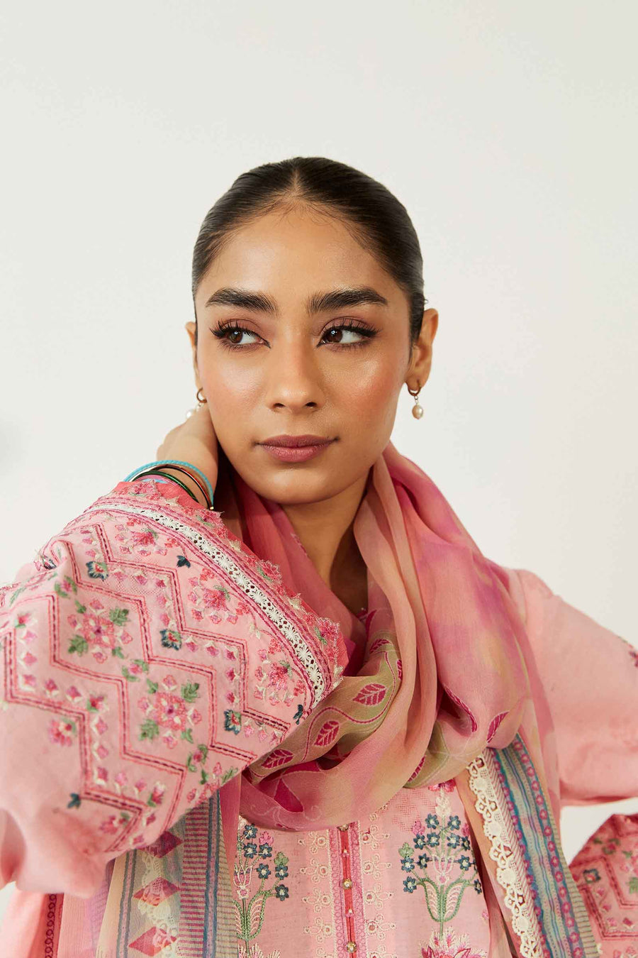 Coco by Zara Shahjahan Embroidered Lawn Unstitched 3Pc Suit ZCE23-8A
