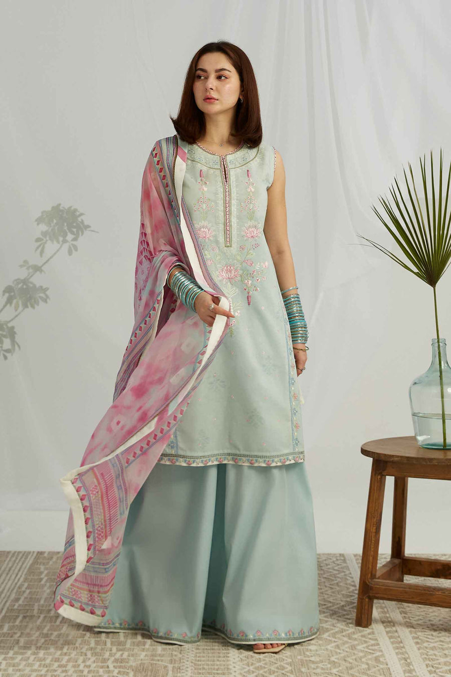 Coco by Zara Shahjahan Embroidered Lawn Unstitched 3Pc Suit ZCE23-8B
