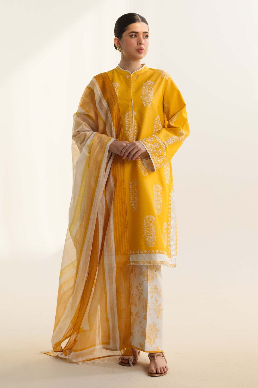 Coco by Zara Shahjahan Embroidered Lawn Unstitched 3Pc Suit D-04A DIARA