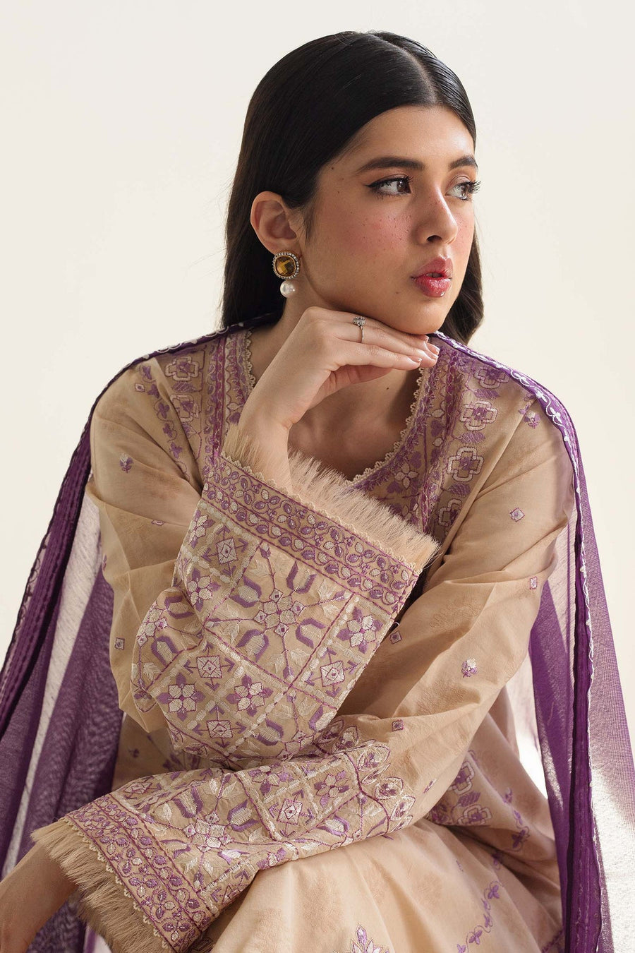 Coco by Zara Shahjahan Embroidered Lawn Unstitched 3Pc Suit D-05B DINARA