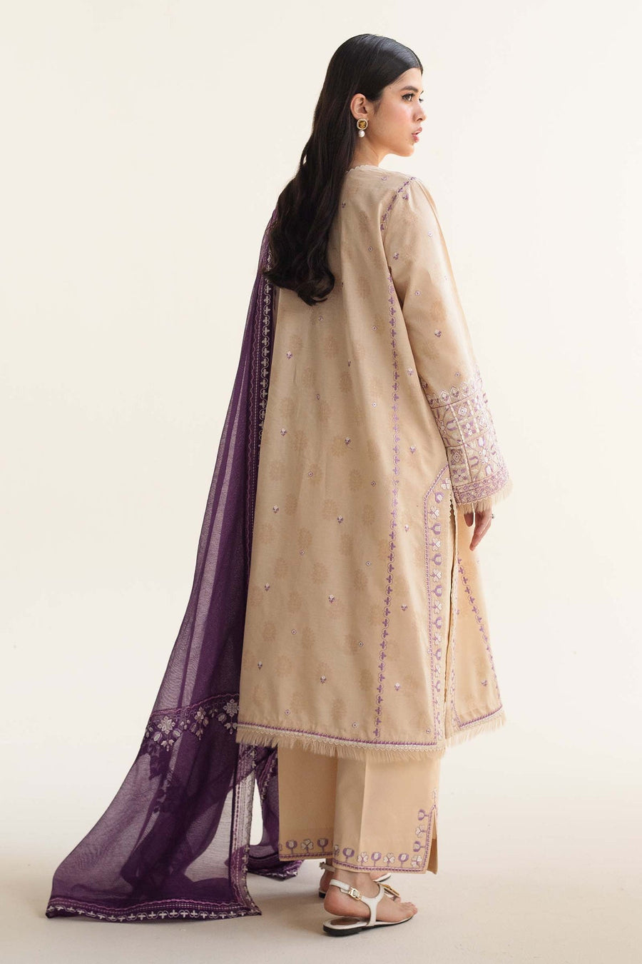 Coco by Zara Shahjahan Embroidered Lawn Unstitched 3Pc Suit D-05B DINARA