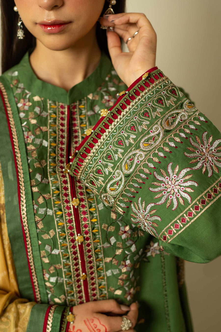 Zara Shahjahan Embroidered Lawn Unstitched 3 Piece Suit ZEL23-D09