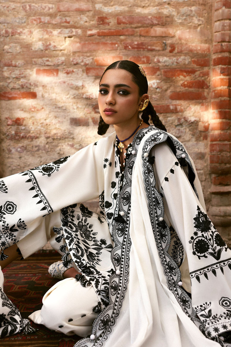 ZAHA Festive Embroidered Lawn Unstitched 3Pc Suit ZF-25-08 ZARMINA