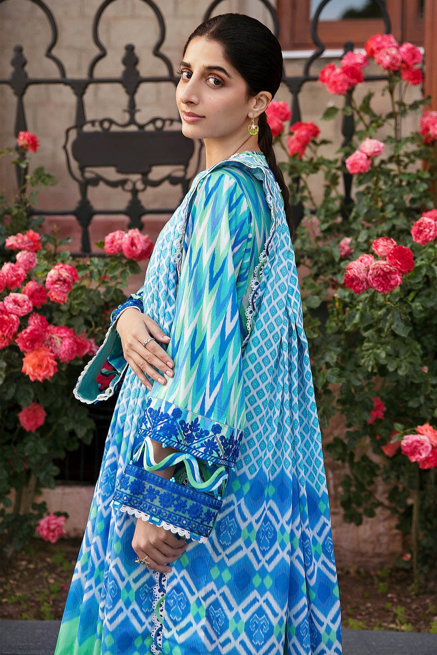 ZAHA by Khadijah Shah Festive Lawn Unstitched 3Pc Suit ZF23-10 AYSEL