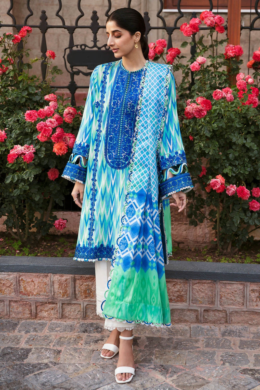 ZAHA by Khadijah Shah Festive Lawn Unstitched 3Pc Suit ZF23-10 AYSEL