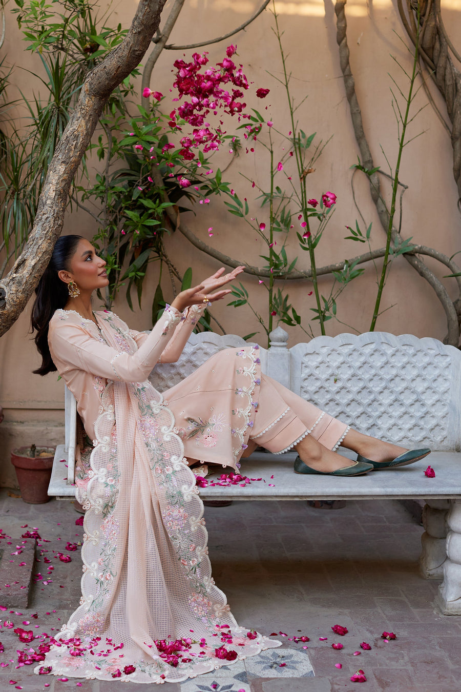 ZAHA Festive Embroidered Lawn Unstitched 3Pc Suit ZF24-06 SHAMS